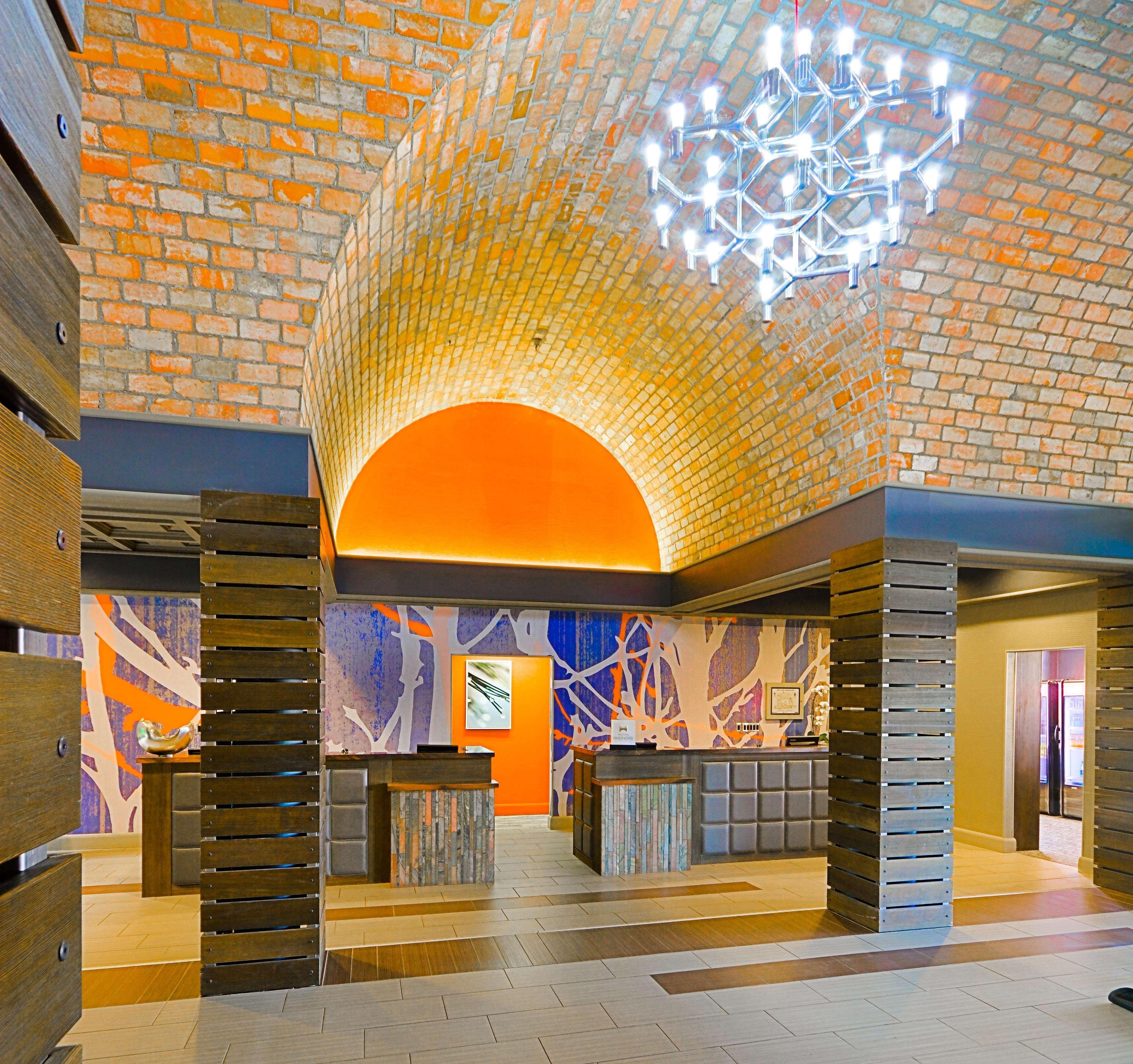Embassy Suites By Hilton Denver Central Park Exterior foto